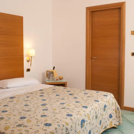 City Hotel