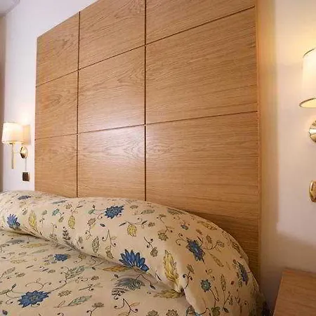 City Hotel 3*