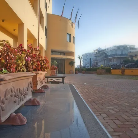 City Hotel Hotel 3*