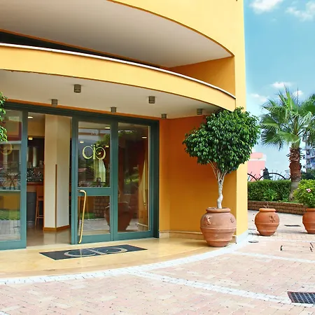 City Hotel 3*