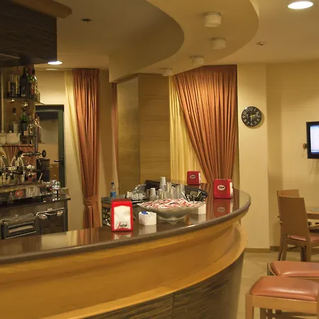 City Hotel