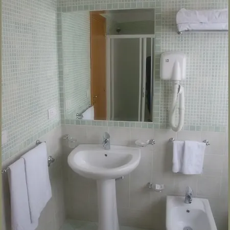 City Hotel