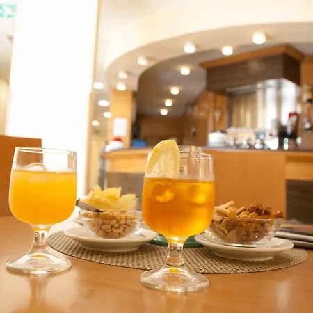 Hotel City Hotel 3*