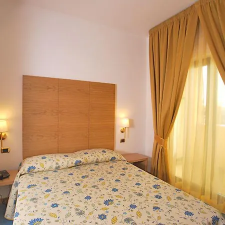 Hotel City Hotel 3*